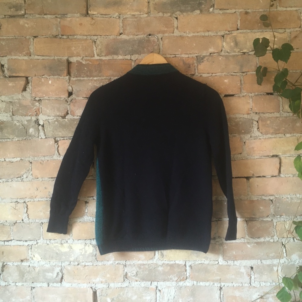 Sweater - Picture 5 of 6